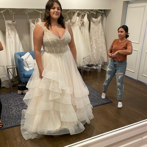 justin alexander Dresses & Skirts - Ballgown Wedding Dress - Justin Alexander 88160